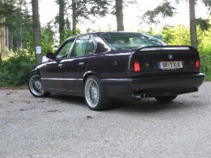 530i V8 - 5er BMW - E34
