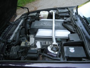 530i V8 - 5er BMW - E34