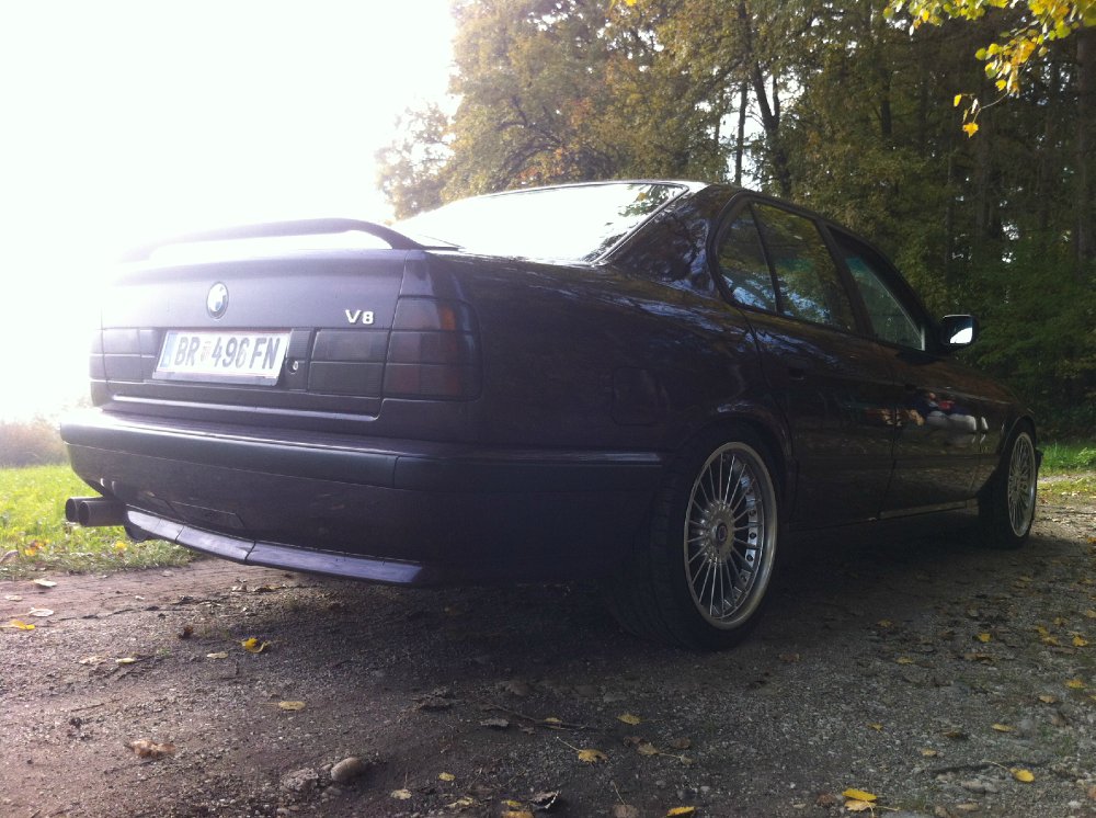 530i V8 - 5er BMW - E34