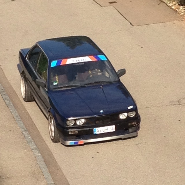 320i - 3er BMW - E30