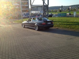 OldskoolLimo323i - 3er BMW - E36 OldskoolLimo323i - 3er BMW - E36