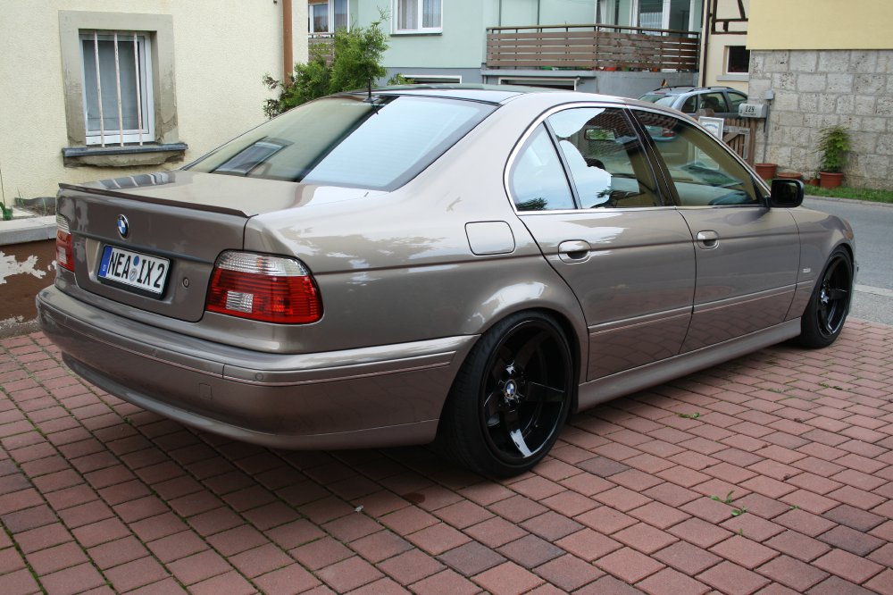 BMW 525iA - 5er BMW - E39