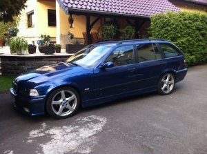 318 iS Touring, Avusblau - 3er BMW - E36