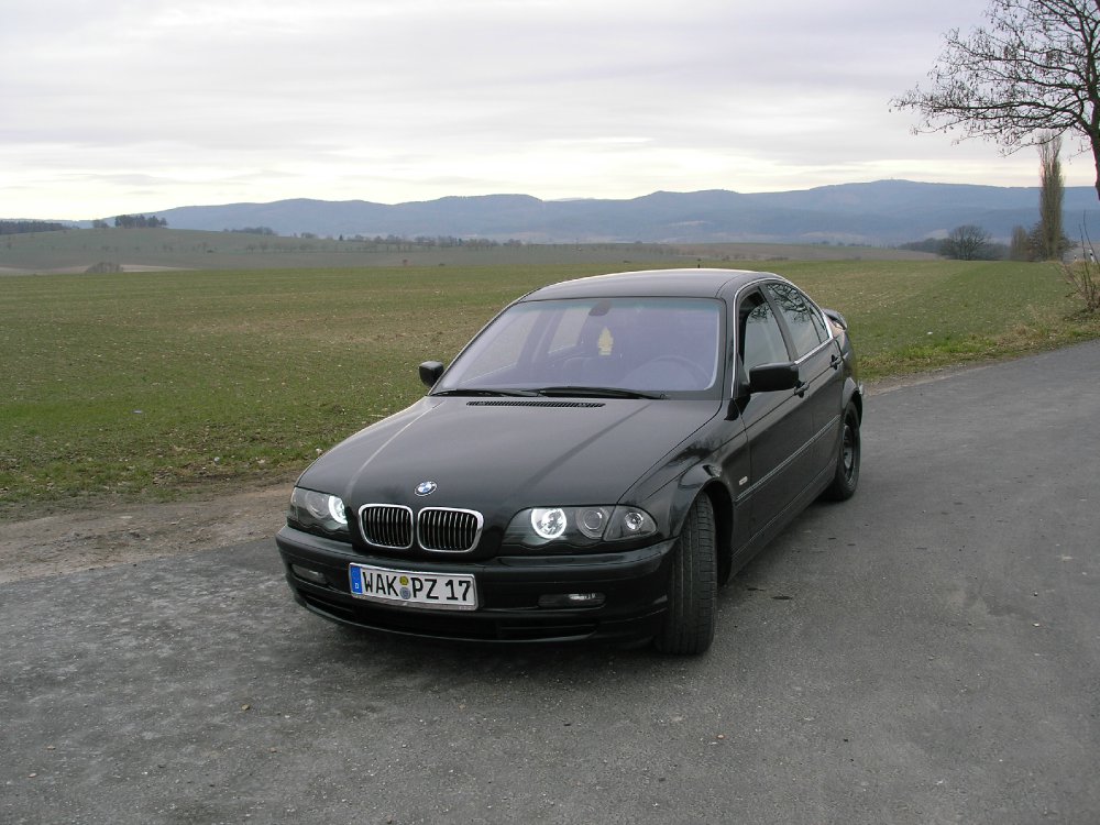 Meine Saphirschwarze 328i Limo - 3er BMW - E46