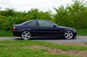 E46 330 Carbonschwarz - 3er BMW - E46