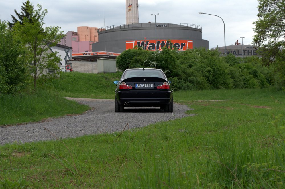 E46 330 Carbonschwarz - 3er BMW - E46