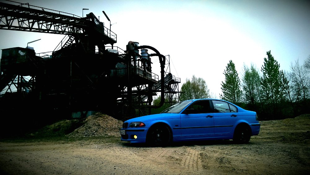 328iA Limo matt Blau - 3er BMW - E46