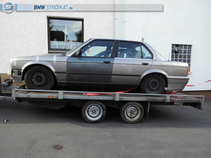 E30, 320i. The Old Lady - 3er BMW - E30 E30, 320i. The Old Lady - 3er BMW - E30