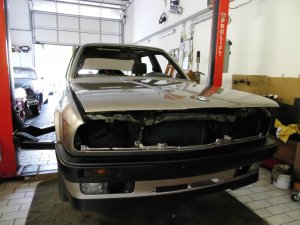 E30, 320i. The Old Lady - 3er BMW - E30