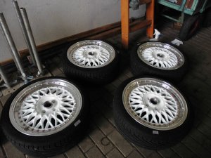 E30, 320i. The Old Lady - 3er BMW - E30