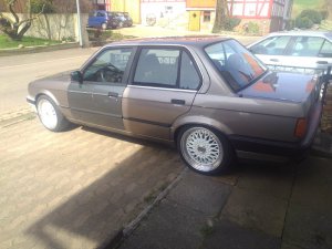 E30, 320i. The Old Lady - 3er BMW - E30