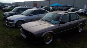 E30, 320i. The Old Lady - 3er BMW - E30
