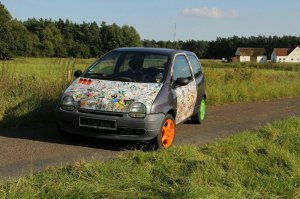 Renault Twingo "Stickerbomb" - Fremdfabrikate