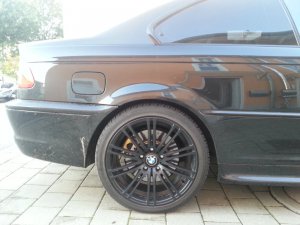 Rondell MD2 Felge in 8.5x18 ET 35 mit Semperit  Reifen in 225/40/18 montiert hinten mit 10 mm Spurplatten Hier auf einem 3er BMW E46 330i (Coupe) Details zum Fahrzeug / Besitzer