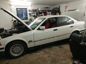 Mrs.White - 3er BMW - E36