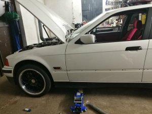 Mrs.White - 3er BMW - E36