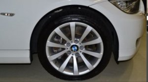 BMW  Felge in 7x17 ET 34 mit Continental  Reifen in 225/45/17 montiert vorn mit 15 mm Spurplatten und mit folgenden Nacharbeiten am Radlauf: Kanten gebrdelt Hier auf einem 3er BMW E91 330d (Touring) Details zum Fahrzeug / Besitzer