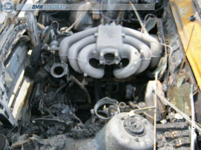 Im Neuaufbau und kurz vorm Ziel abgebrannt - 5er BMW - E34