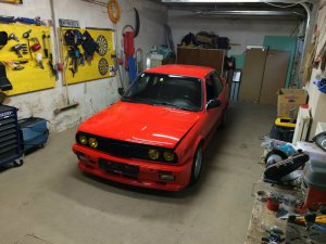 E30 323i/325i - 3er BMW - E30