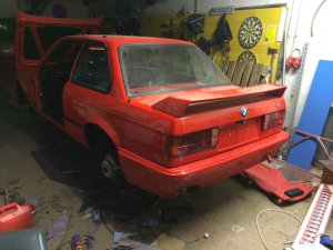 E30 323i/325i - 3er BMW - E30 E30 323i/325i - 3er BMW - E30