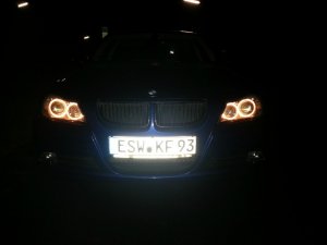 Blauer E90 318i - 3er BMW - E90 / E91 / E92 / E93