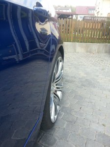 Blauer E90 318i - 3er BMW - E90 / E91 / E92 / E93