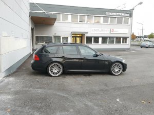 E91 320d Saphirschwarz - 3er BMW - E90 / E91 / E92 / E93