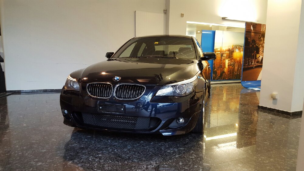 BMW E60 LCI 530I - Carbonschwarz - Metallic - 5er BMW - E60 / E61