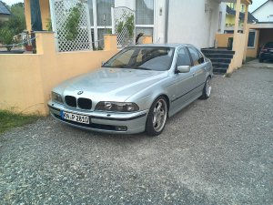 BMW 528i Glaciergrün - 5er BMW - E39 BMW 528i Glaciergrün - 5er BMW - E39
