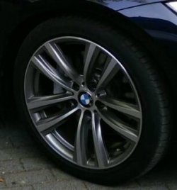 BMW Doppelspeiche 466 Felge in 8x19 ET  mit Pirelli P Zero Reifen in 225/45/19 montiert vorn Hier auf einem 3er BMW F34 335i (Gran Turismo (GT)) Details zum Fahrzeug / Besitzer