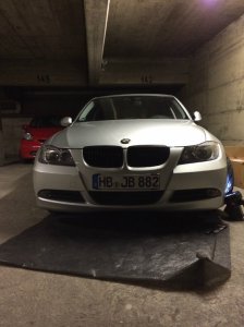 BMW E90 320d - 3er BMW - E90 / E91 / E92 / E93