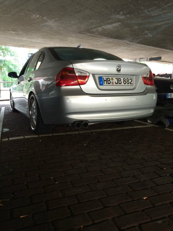 BMW E90 320d - 3er BMW - E90 / E91 / E92 / E93
