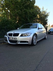 BMW E90 320d - 3er BMW - E90 / E91 / E92 / E93