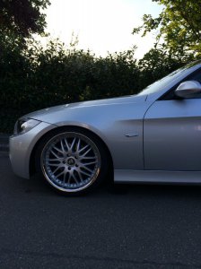 BMW E90 320d - 3er BMW - E90 / E91 / E92 / E93