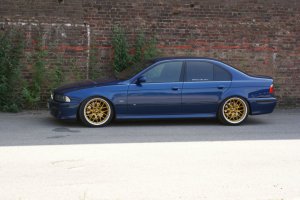 Goldie in Le Mans Blau - 5er BMW - E39