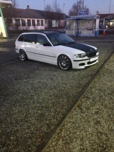 E46 328 i - 3er BMW - E46