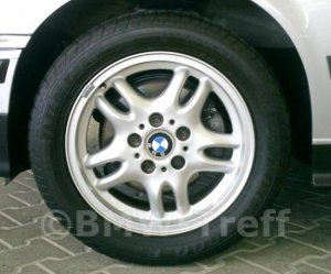 BMW Styling 30 Felge in 7x16 ET 46 mit Michelin  Reifen in 225/45/17 montiert vorn Hier auf einem 3er BMW E36 320i (Cabrio) Details zum Fahrzeug / Besitzer