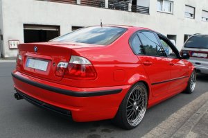 Lady in red - 3er BMW - E46