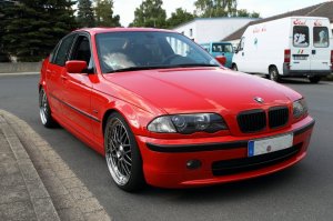 Lady in red - 3er BMW - E46