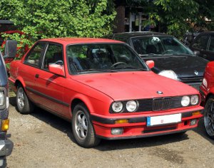 Rosa Schweinchen - 3er BMW - E30 Rosa Schweinchen - 3er BMW - E30