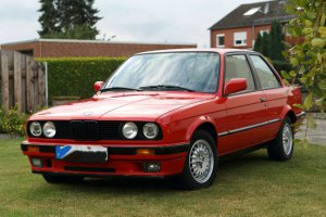 Rosa Schweinchen - 3er BMW - E30 Rosa Schweinchen - 3er BMW - E30