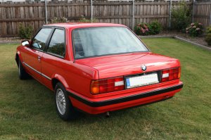 Rosa Schweinchen - 3er BMW - E30 Rosa Schweinchen - 3er BMW - E30