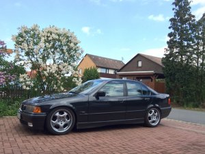 E36 328IA Limo in Cosmosschwarz "OEM statt OMG" - 3er BMW - E36 E36 328IA Limo in Cosmosschwarz "OEM statt OMG" - 3er BMW - E36