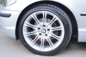 BMW  Felge in 8x18 ET 47 mit Continental Sport Contact 2 Reifen in 225/40/18 montiert vorn Hier auf einem 3er BMW E46 320d (Touring) Details zum Fahrzeug / Besitzer