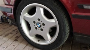 BMW Styling 16 Flachstern Felge in 8x17 ET 20 mit - Eigenbau - Achilles Reifen in 235/45/17 montiert vorn Hier auf einem 5er BMW E34 525tds (Limousine) Details zum Fahrzeug / Besitzer