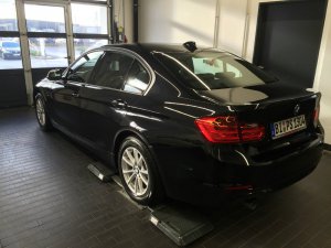 BMW F30 Schwarz/Rot - 3er BMW - F30 / F31 / F34 / F80