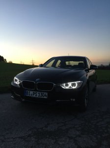 BMW F30 Schwarz/Rot - 3er BMW - F30 / F31 / F34 / F80 BMW F30 Schwarz/Rot - 3er BMW - F30 / F31 / F34 / F80