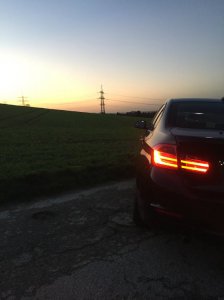 BMW F30 Schwarz/Rot - 3er BMW - F30 / F31 / F34 / F80 BMW F30 Schwarz/Rot - 3er BMW - F30 / F31 / F34 / F80