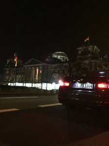 BMW F30 Schwarz/Rot - 3er BMW - F30 / F31 / F34 / F80 BMW F30 Schwarz/Rot - 3er BMW - F30 / F31 / F34 / F80