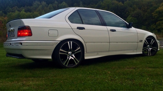 white.stanced.twen'yeight.sedan - 3er BMW - E36